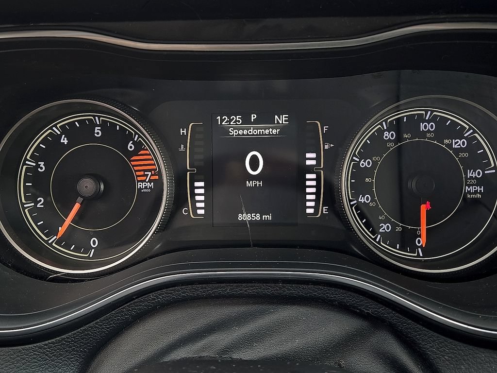 Used 2020 Jeep Cherokee Latitude FWD image 18
