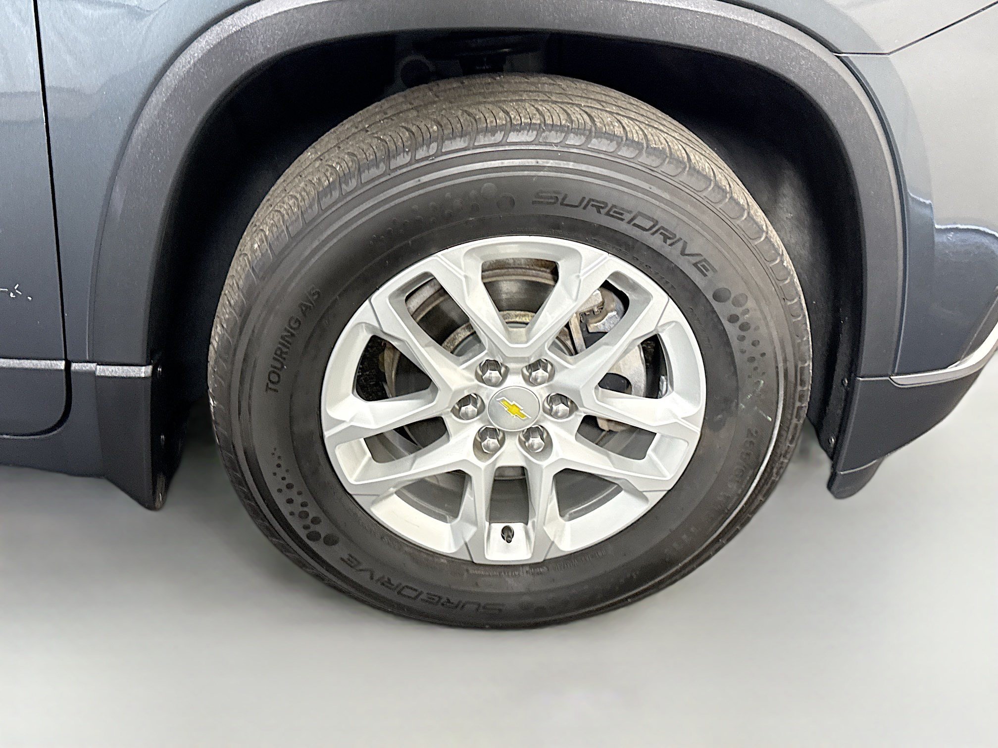 Used 2019 Chevrolet Traverse LT FWD image 32