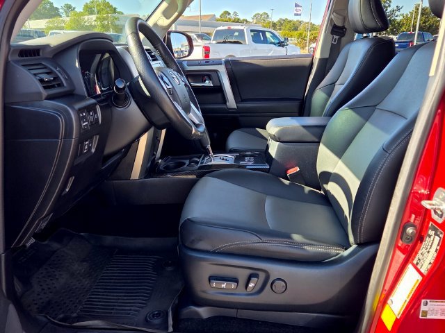 Used 2023 Toyota 4Runner SR5 Premium w/ Moonroof Package RWD image 11