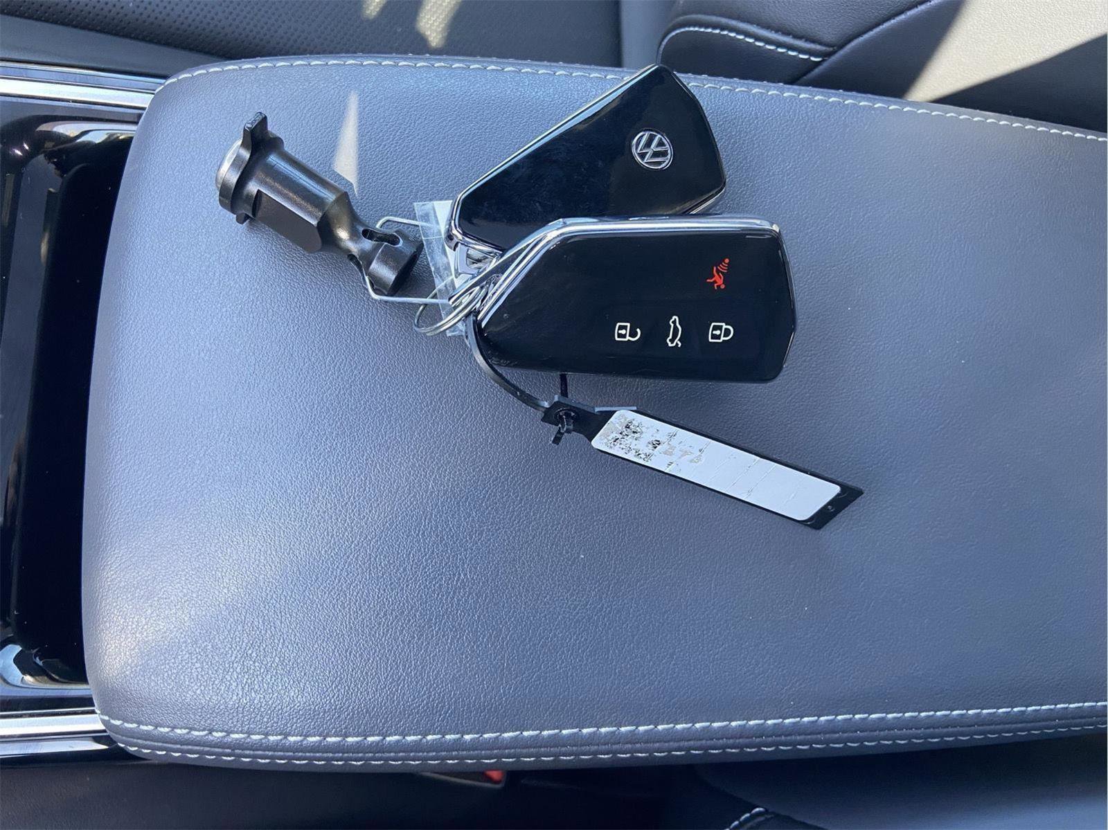 Used 2023 Volkswagen ID.4 Pro S AWD/4WD image 27