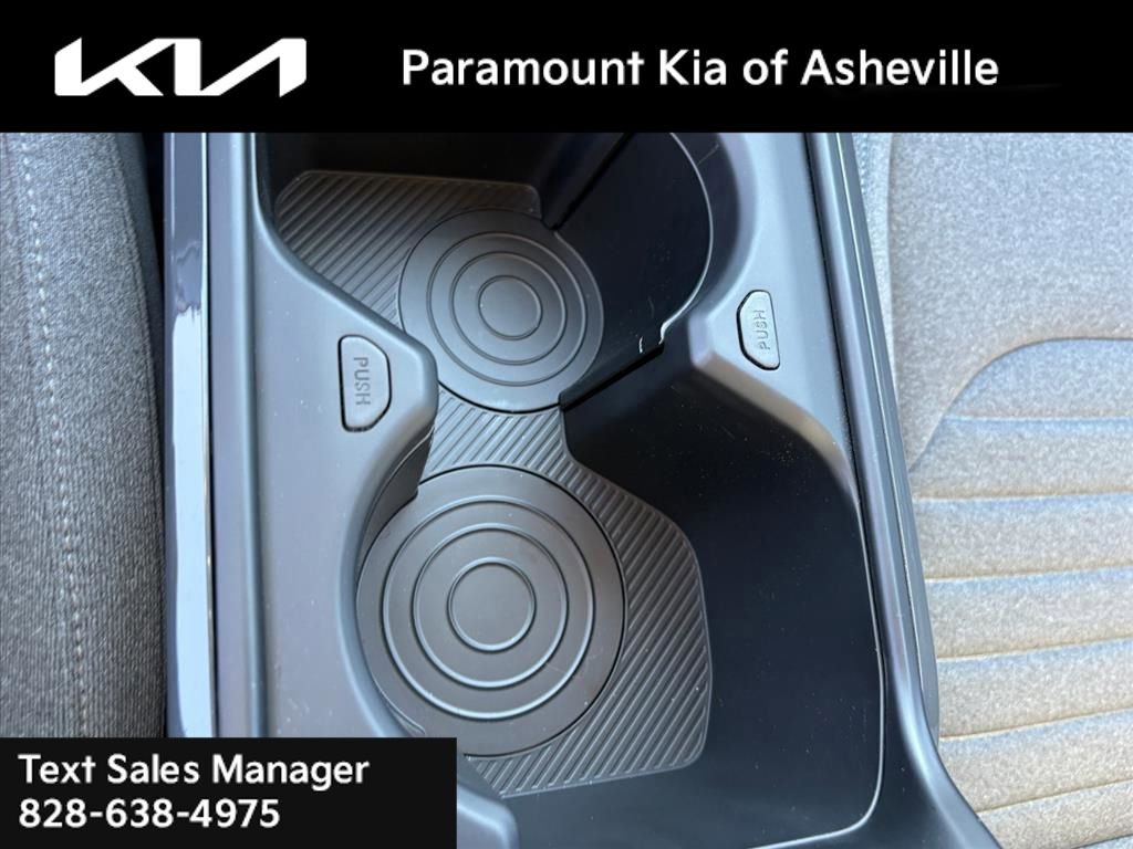New 2025 Kia K4 EX image 26