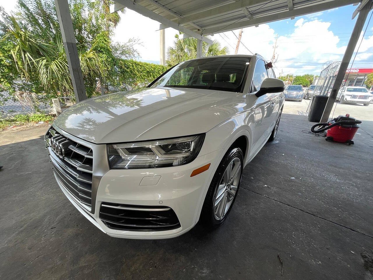 Used 2018 Audi Q5 2.0T Premium Plus w/ Premium Plus Package AWD/4WD image 1