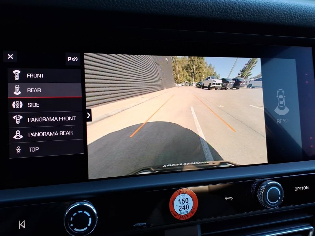 Certified 2026 Porsche Macan AWD/4WD image 40
