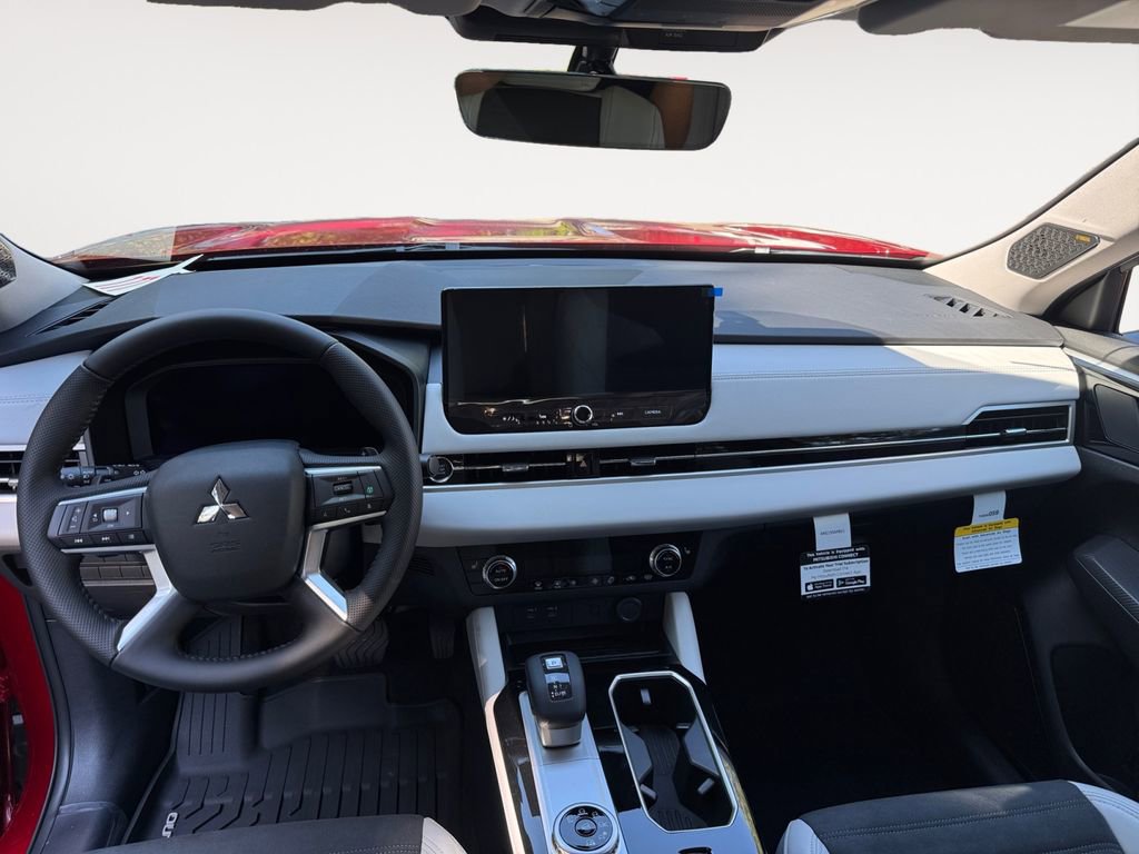 New 2025 Mitsubishi Outlander SE image 11
