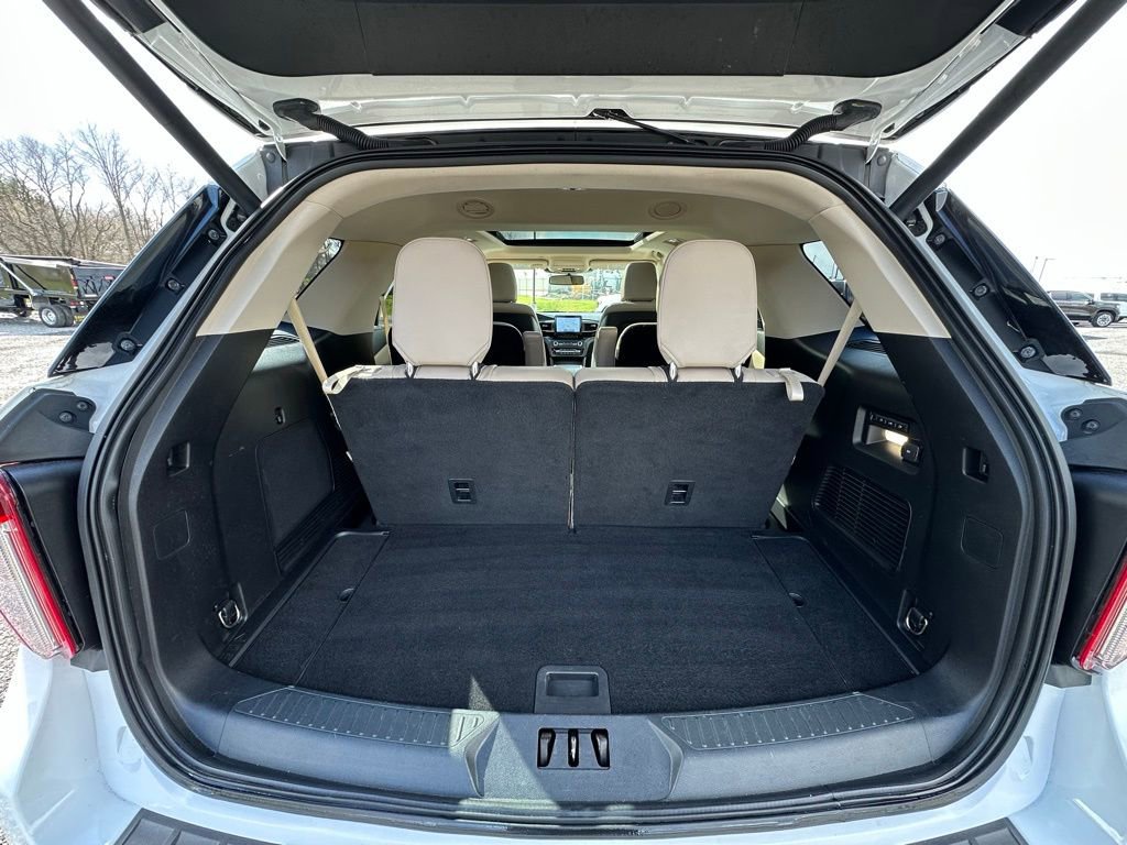 Used 2020 Ford Explorer Limited image 18