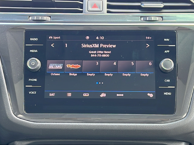 Used 2020 Volkswagen Tiguan SEL AWD/4WD image 15