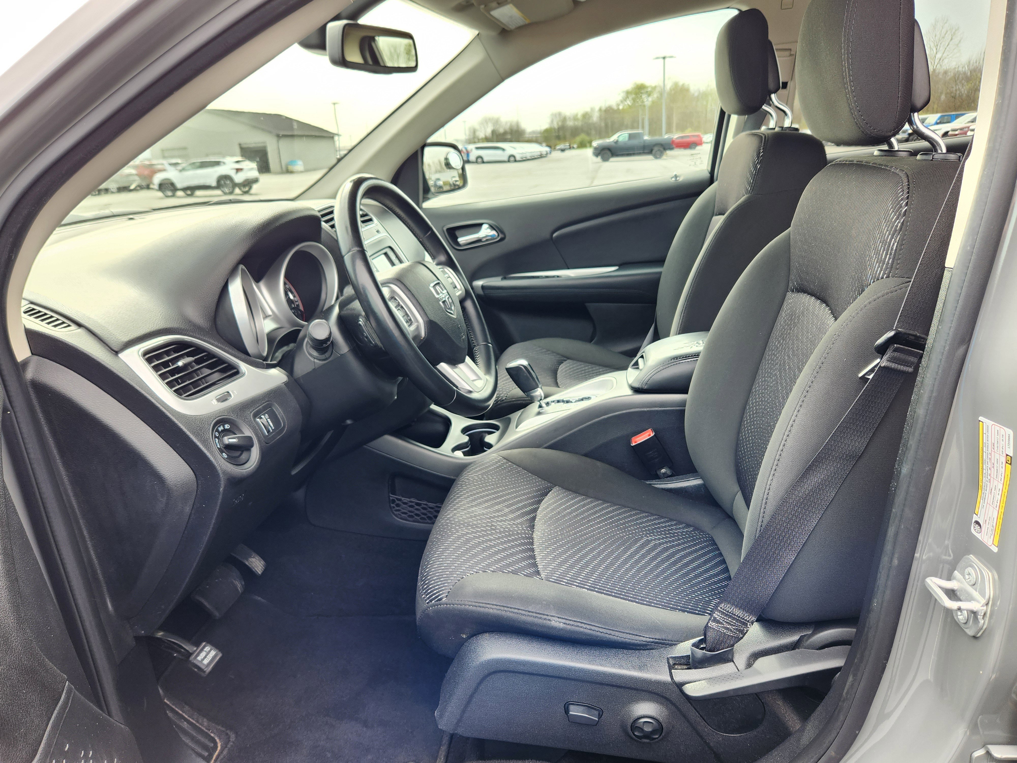 Used 2020 Dodge Journey SE w/ SE Popular Equipment Group FWD image 12