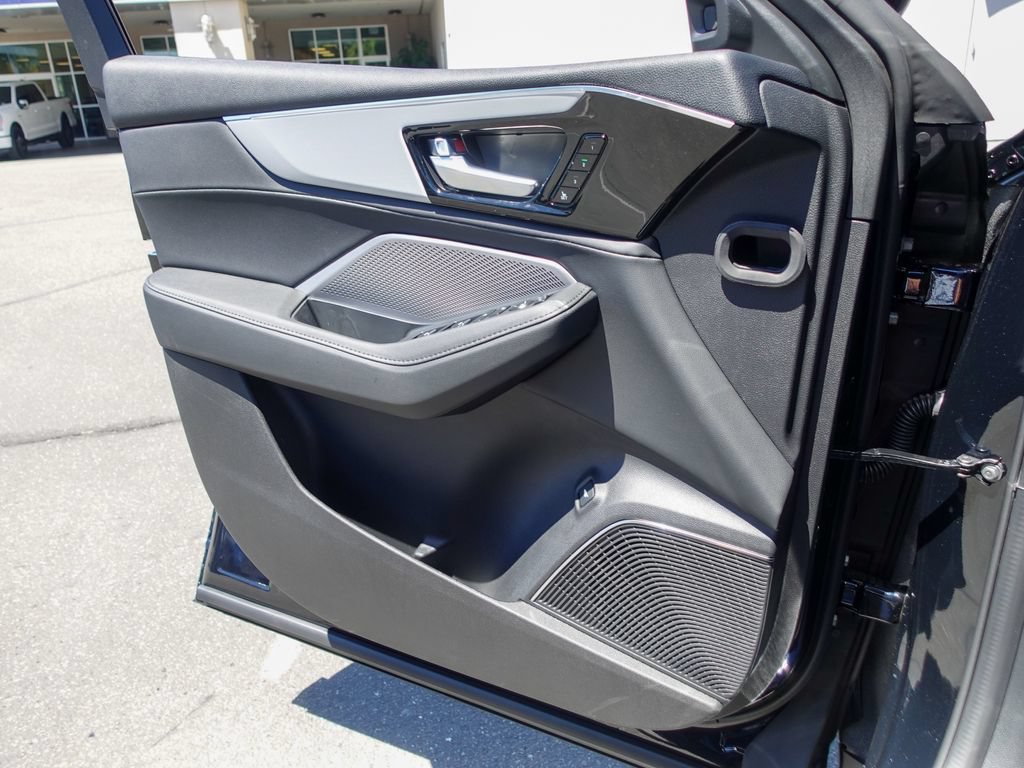 New 2026 Acura MDX SH-AWD image 17