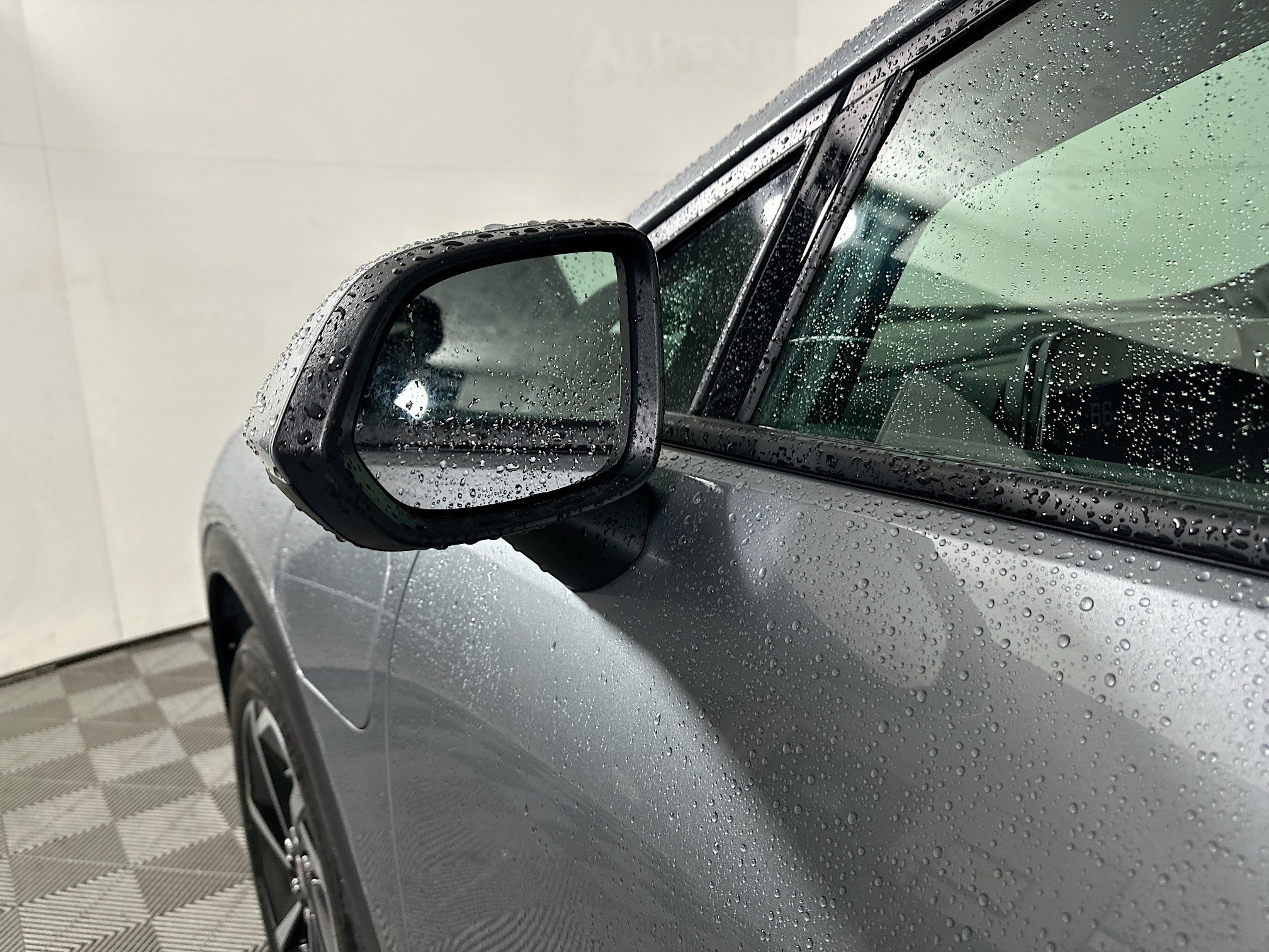 Used 2025 Chevrolet Equinox EV LT FWD image 10