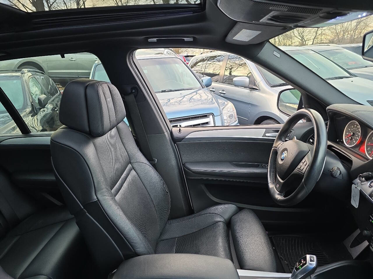 Used 2011 BMW X5 M image 30