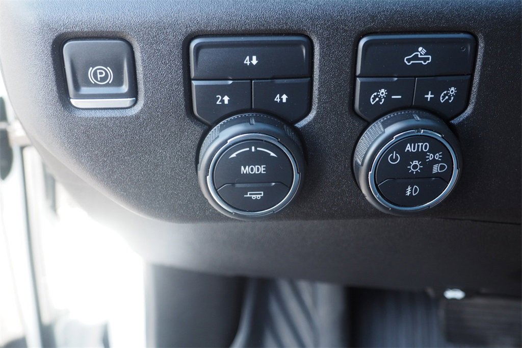 Used 2024 Chevrolet Silverado 2500 LT image 15