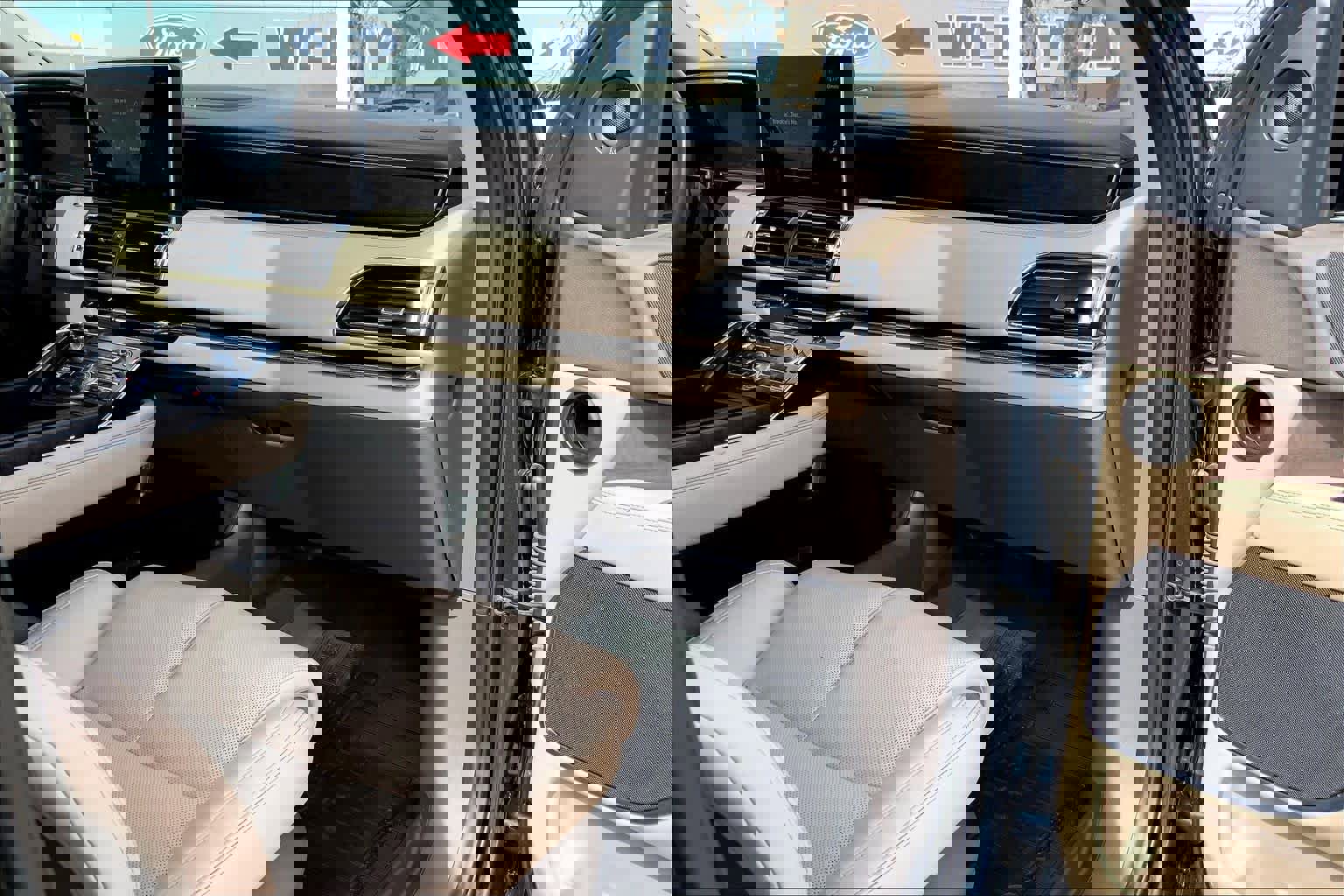 Certified 2024 Lincoln Navigator L Reserve image 18