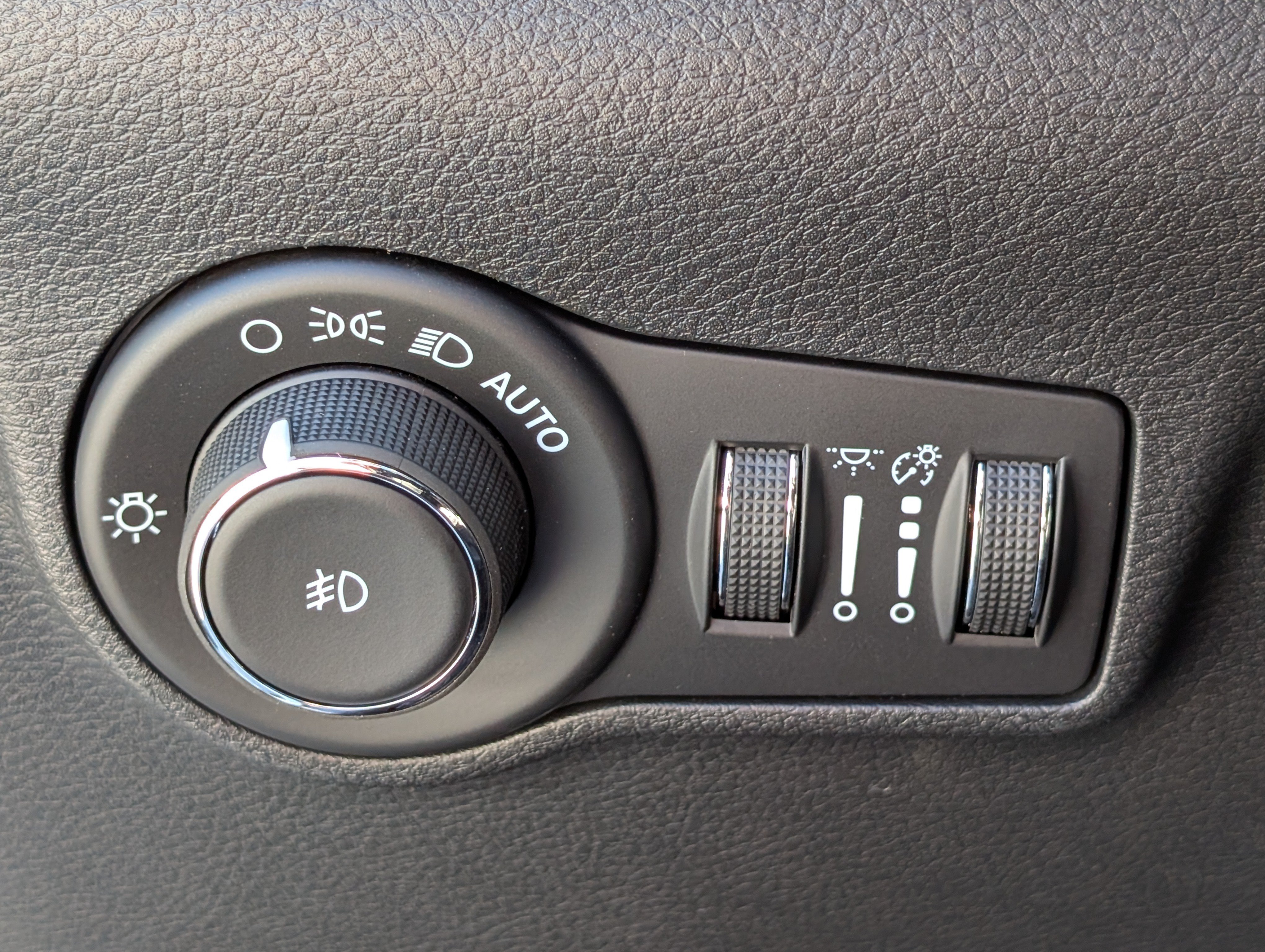 New 2026 Jeep Compass Limited w/ Sun, Sound & Navigation Group AWD/4WD image 21