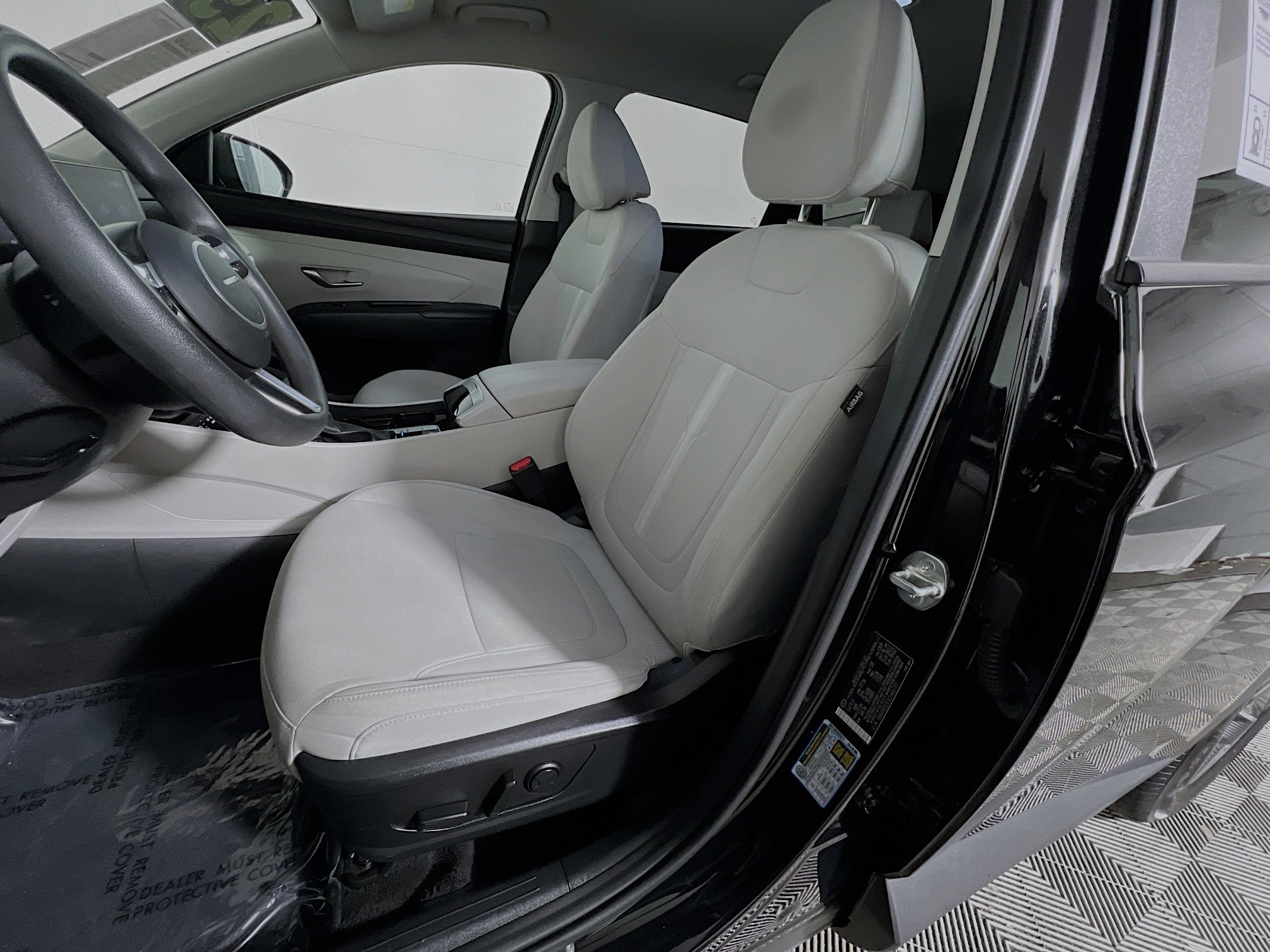 Used 2025 Hyundai Tucson SEL FWD image 15