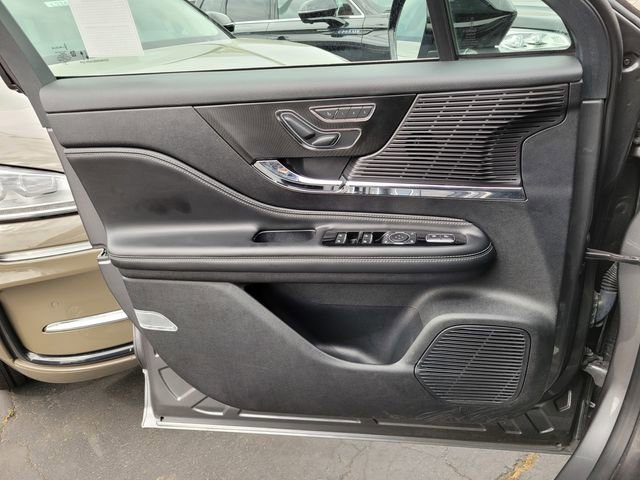 Certified 2022 Lincoln Corsair AWD w/ Equipment Group 101A image 27