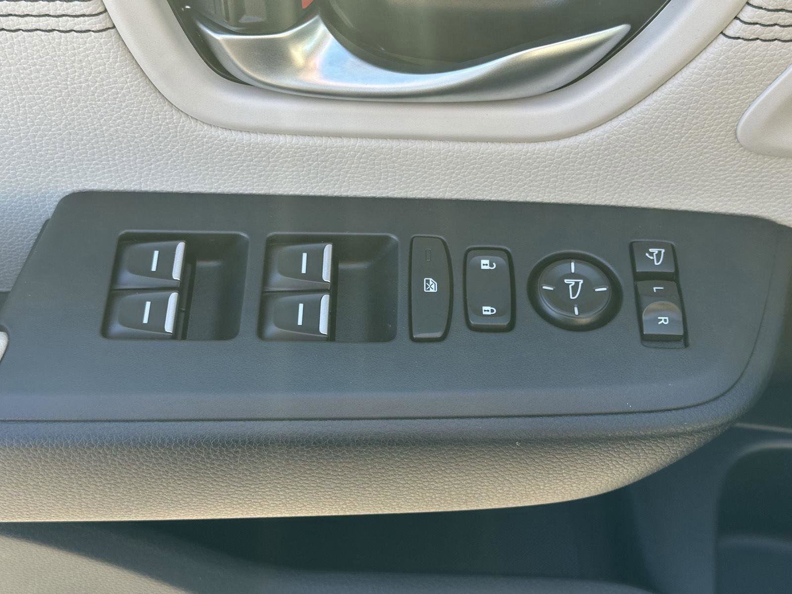 New 2026 Honda Pilot Touring image 14