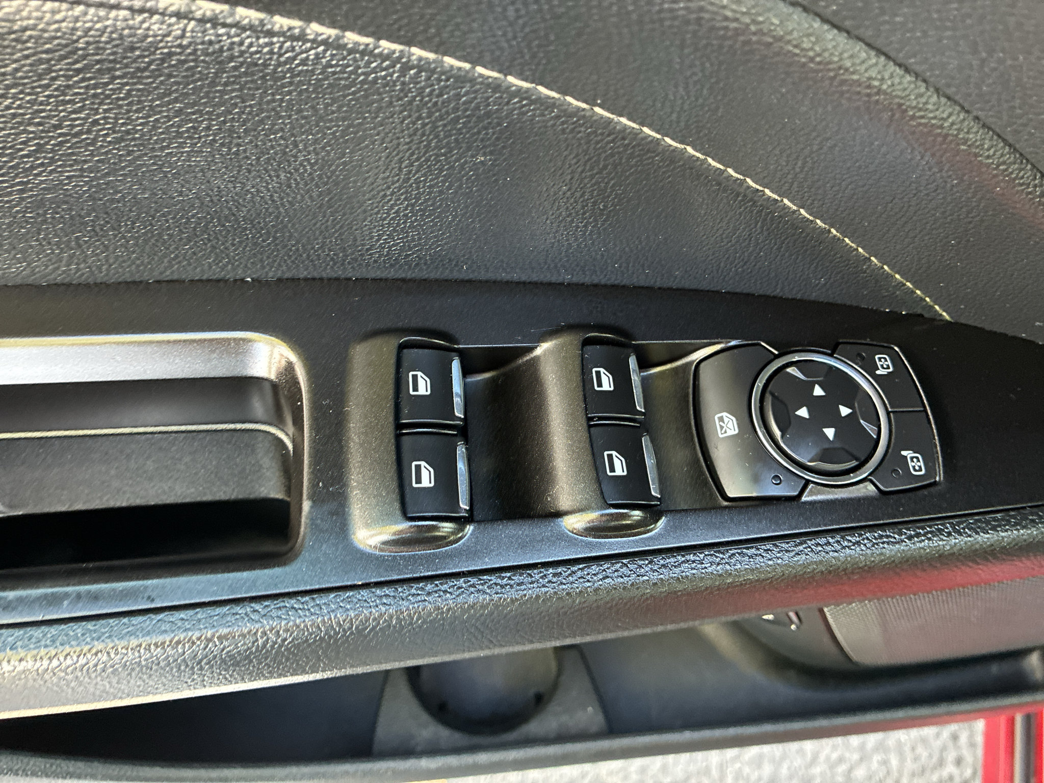 Used 2017 Ford Fusion Energi Titanium FWD image 23