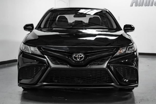 Used 2022 Toyota Camry SE FWD image 5