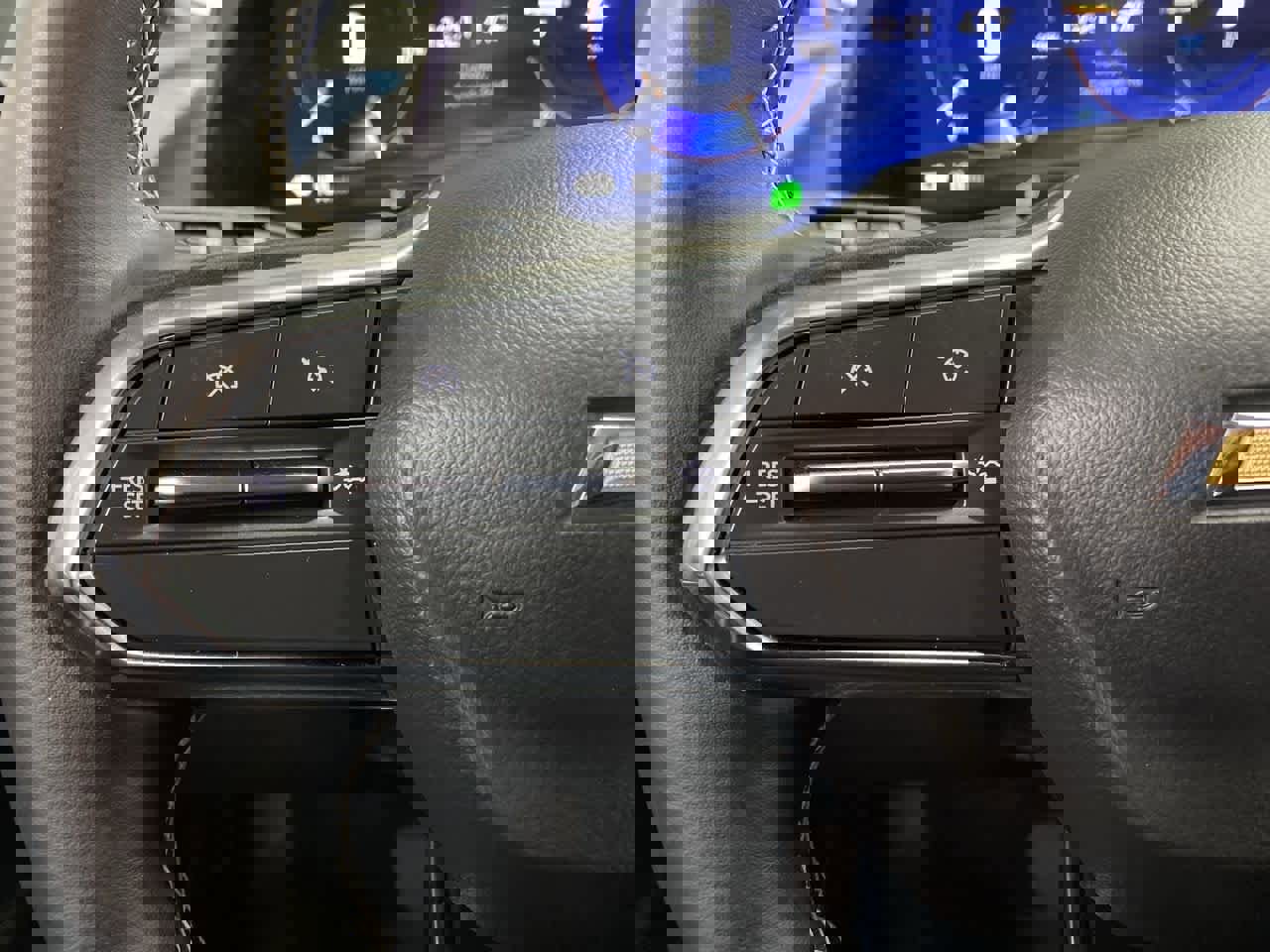 Used 2025 Chevrolet Equinox EV LT w/ Convenience Package image 20