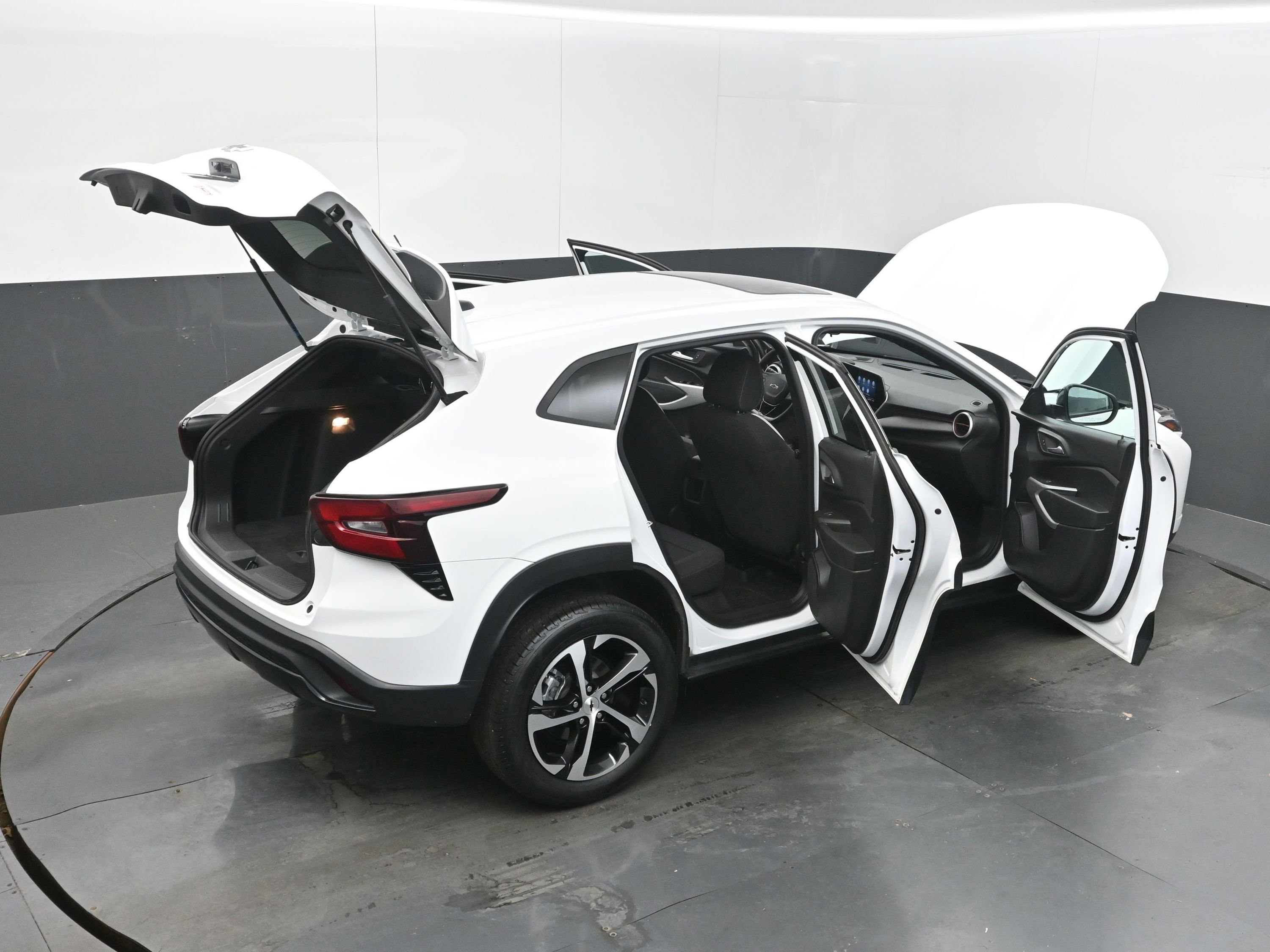 Used 2024 Chevrolet Trax RS w/ Sunroof Package image 45