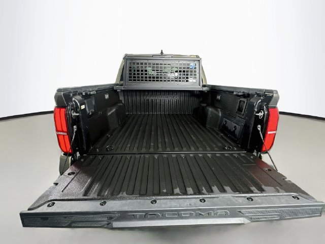 Used 2024 Toyota Tacoma TRD Off-Road w/ TRD Off Road Premium Package AWD/4WD image 32