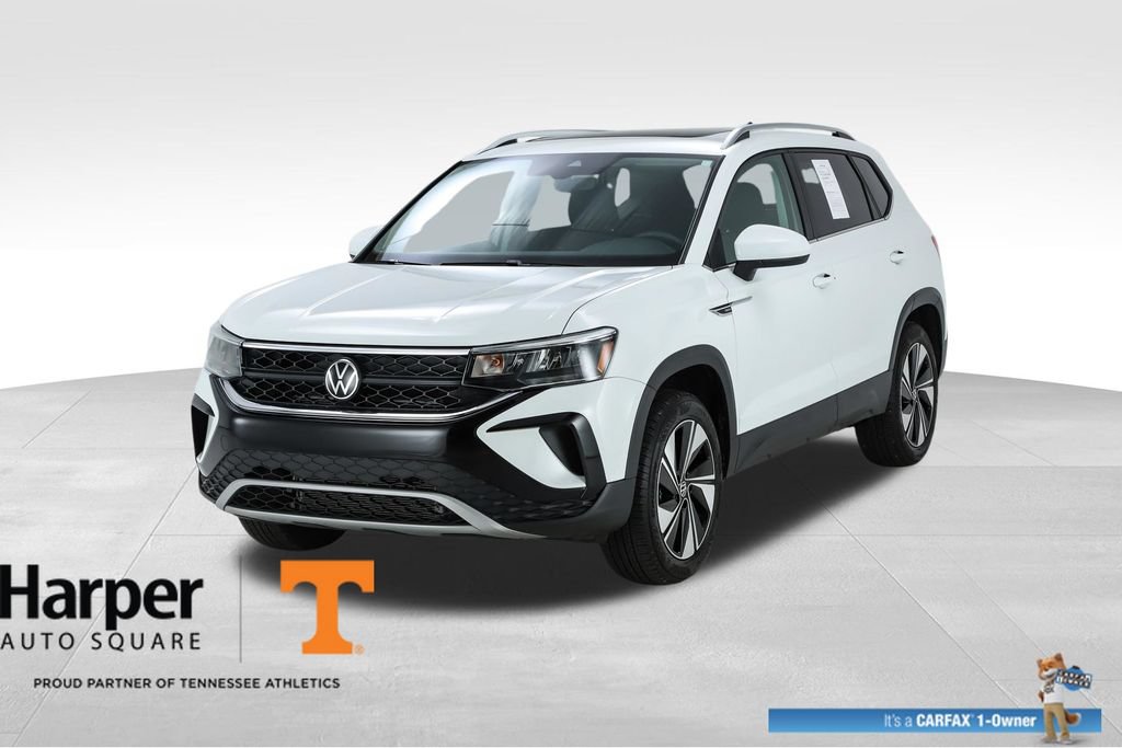 Used 2024 Volkswagen Taos SE w/ Panoramic Sunroof Package AWD/4WD image 1