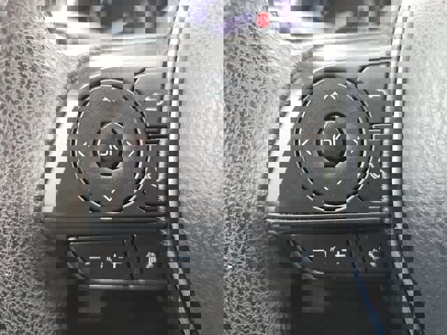 Used 2020 Toyota Camry LE image 14