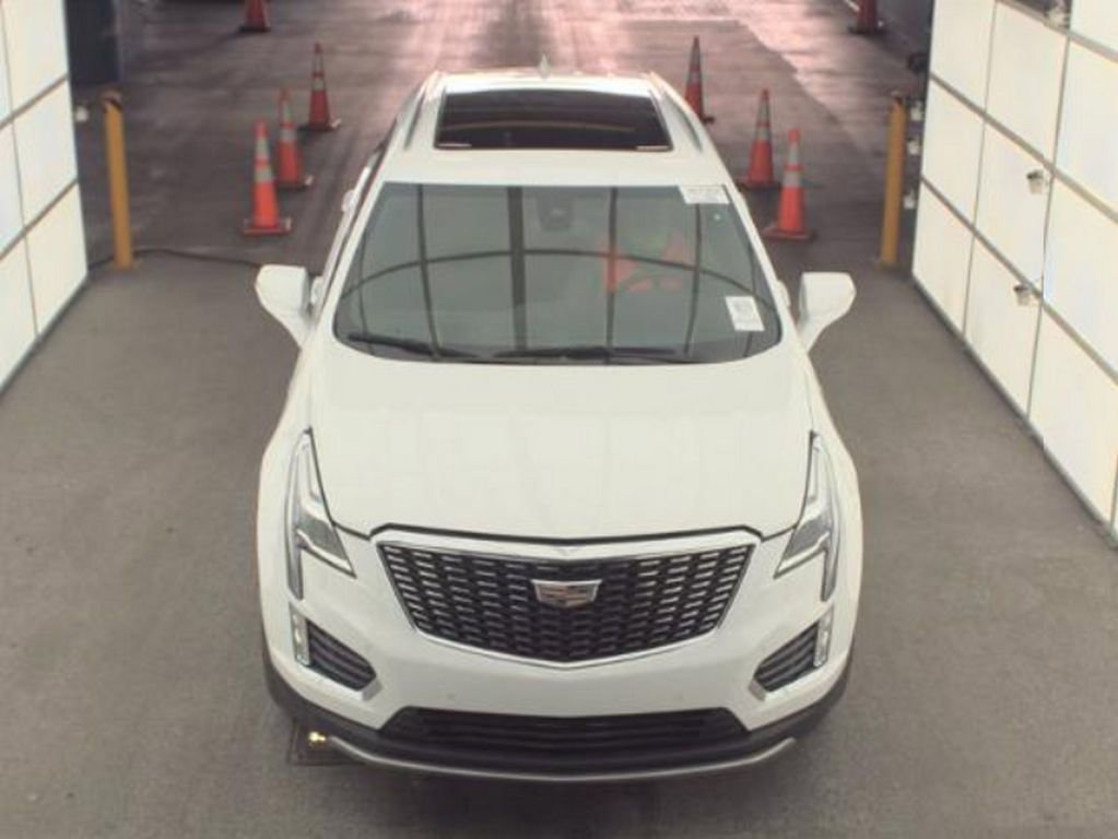 Used 2024 Cadillac XT5 Premium Luxury FWD image 2