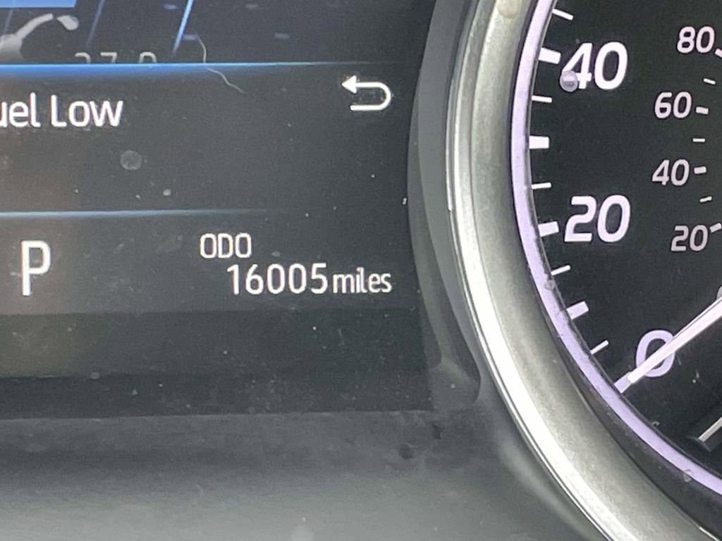 Used 2024 Toyota Camry XLE w/ Cold Weather Package image 38