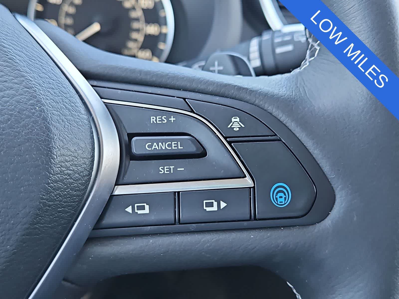 Used 2025 INFINITI QX50 Pure AWD/4WD image 28
