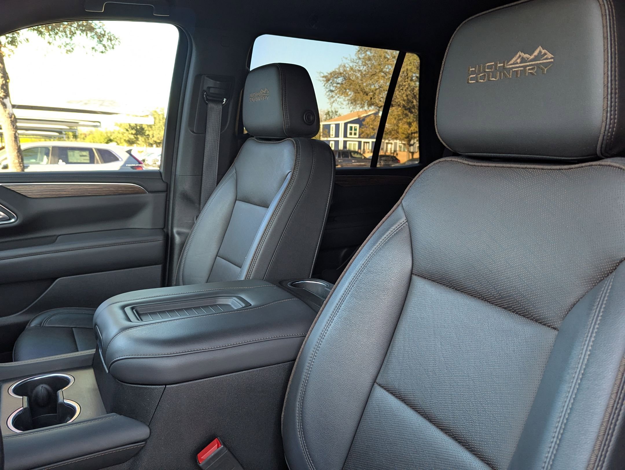 Used 2022 Chevrolet Tahoe High Country image 14