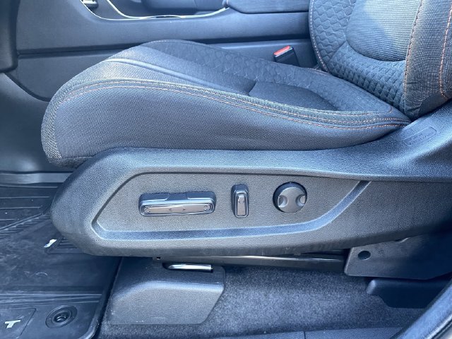Used 2025 Honda Pilot Sport image 23
