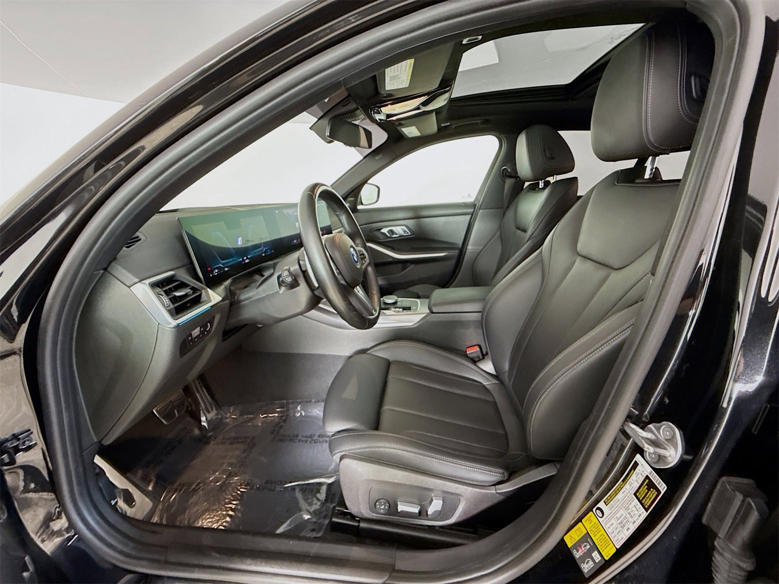 Certified 2023 BMW 330e w/ M Sport Package image 22