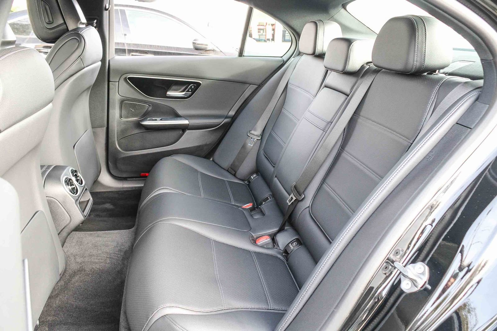 Used 2022 Mercedes-Benz C 300 Sedan image 19