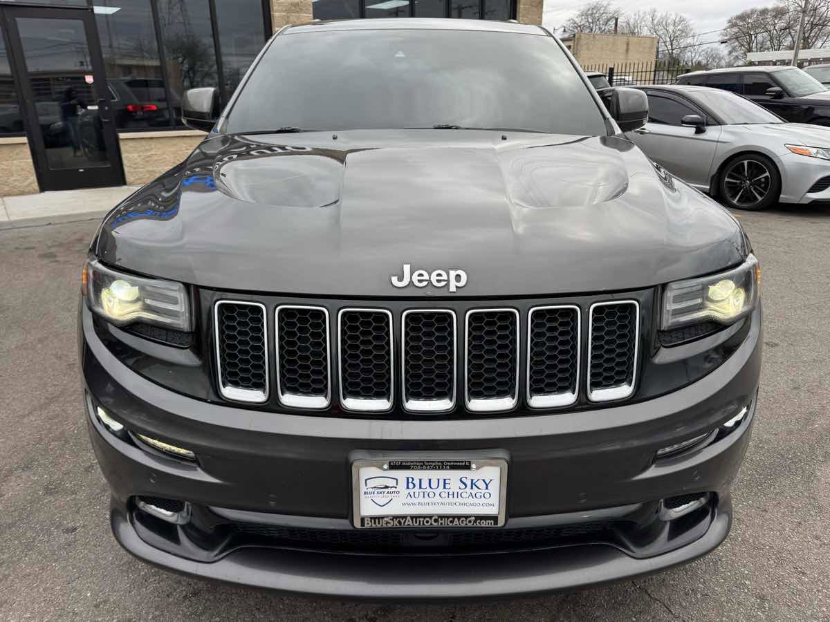 Used 2015 Jeep Grand Cherokee SRT w/ Luxury Group II AWD/4WD image 2
