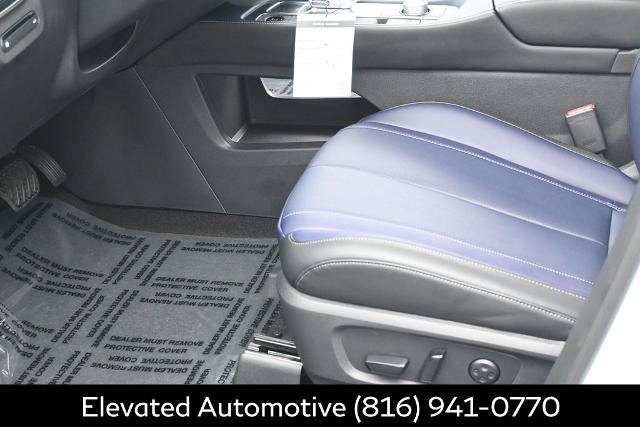 Certified 2026 INFINITI QX60 Sport w/ Dark Cargo Package AWD/4WD image 17