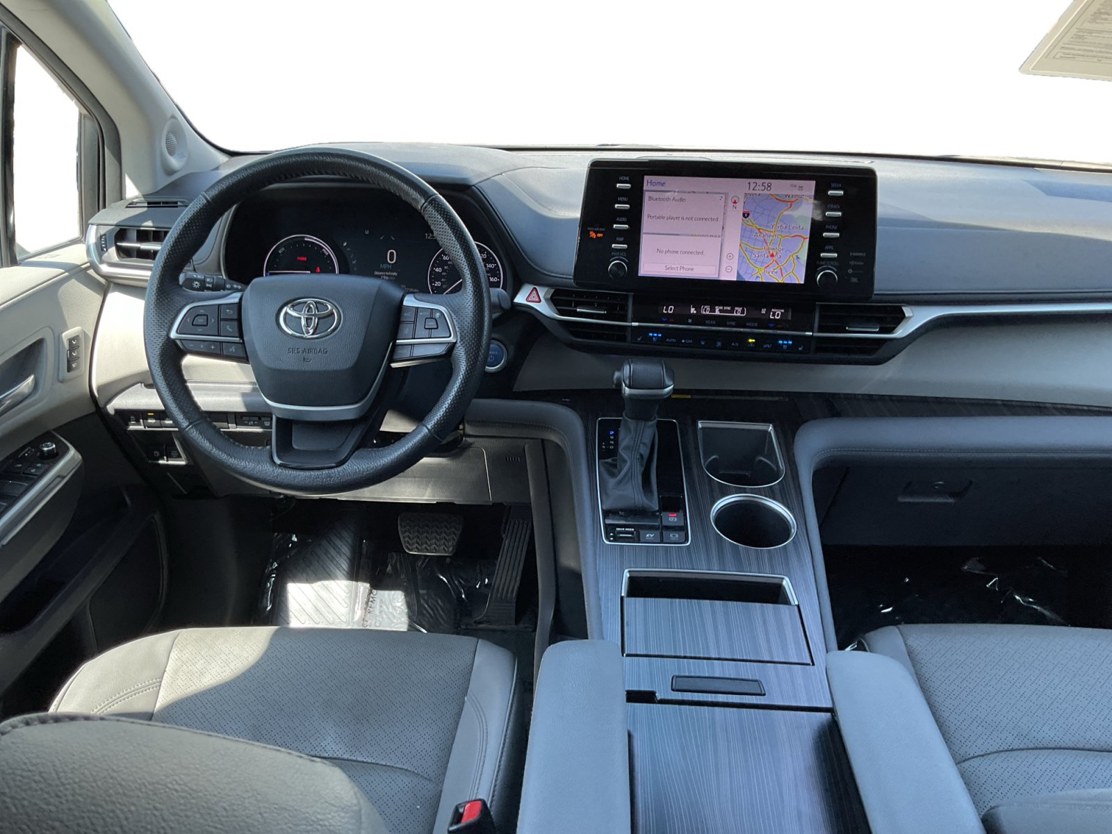 Used 2024 Toyota Sienna Limited FWD image 14