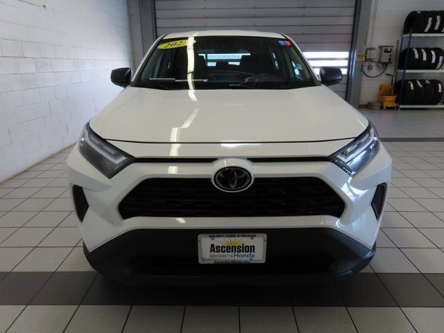 Used 2023 Toyota RAV4 LE image 18