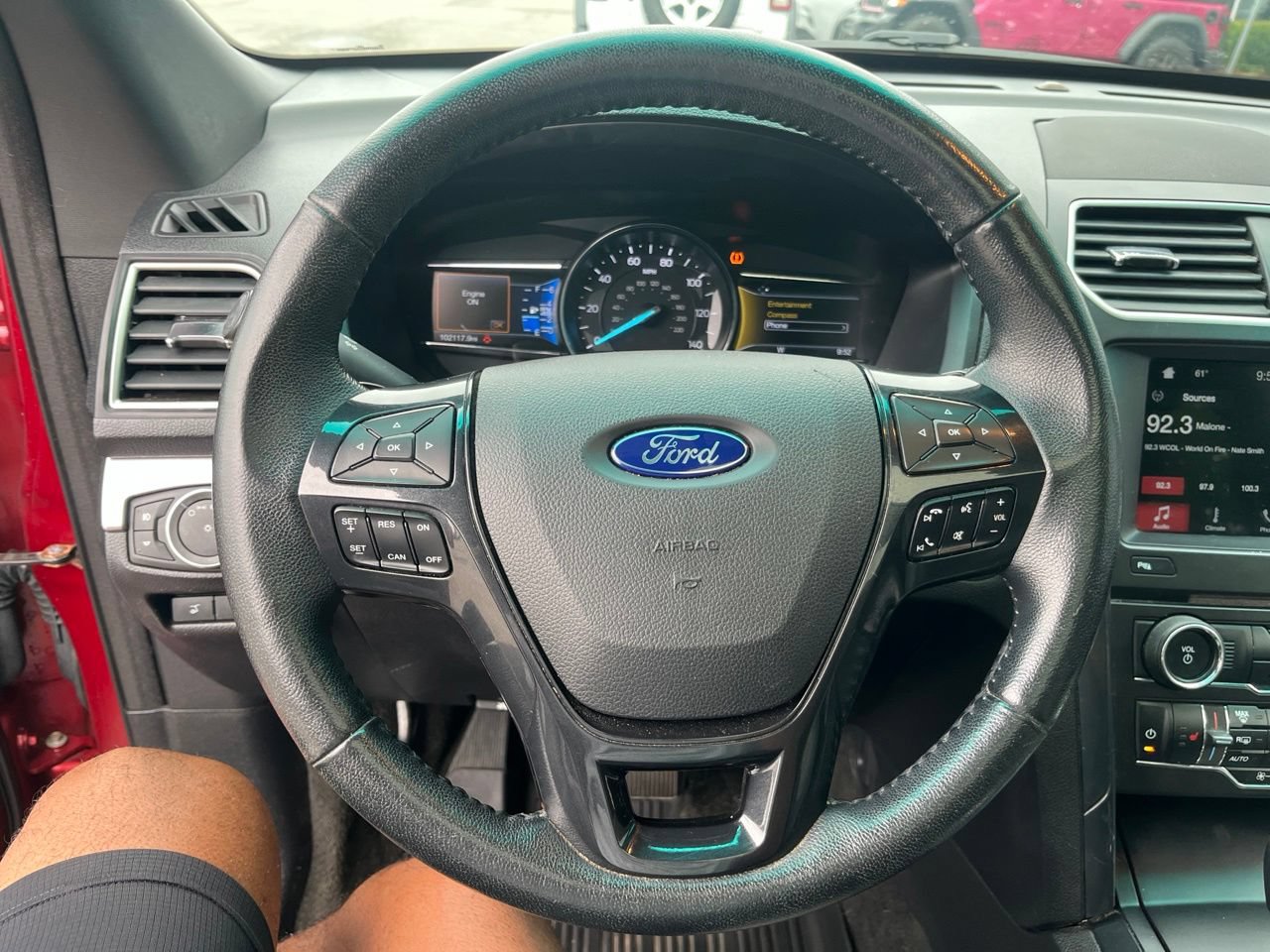 Used 2017 Ford Explorer XLT w/ Equipment Group 202A AWD/4WD image 19