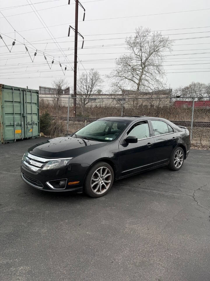 Used 2010 Ford Fusion SE image 2