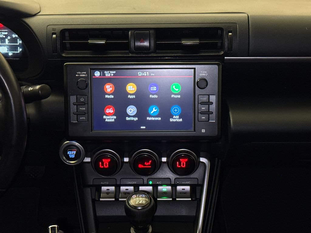 Used 2022 Toyota GR86 RWD image 13