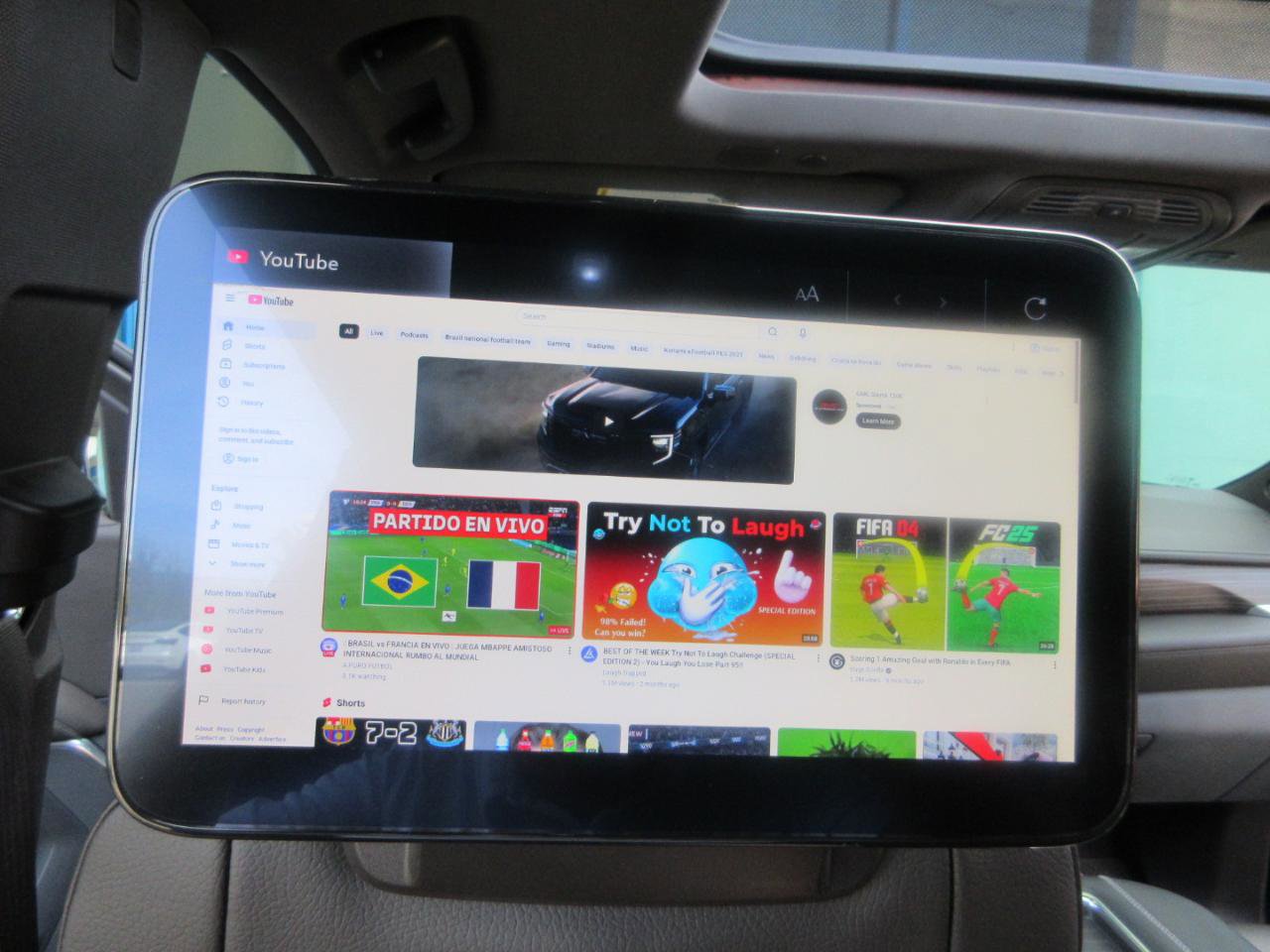 Used 2024 GMC Yukon Denali w/ Advanced Technology Package image 48