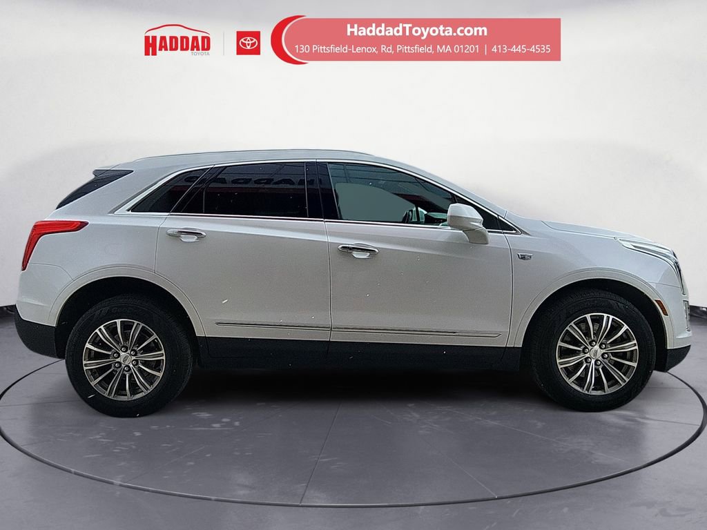 Used 2017 Cadillac XT5 Luxury w/ Driver Awareness Package image 6