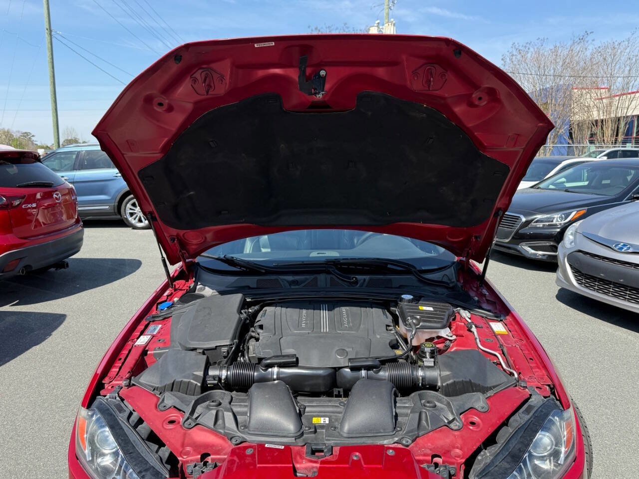 Used 2015 Jaguar XF Sport image 25