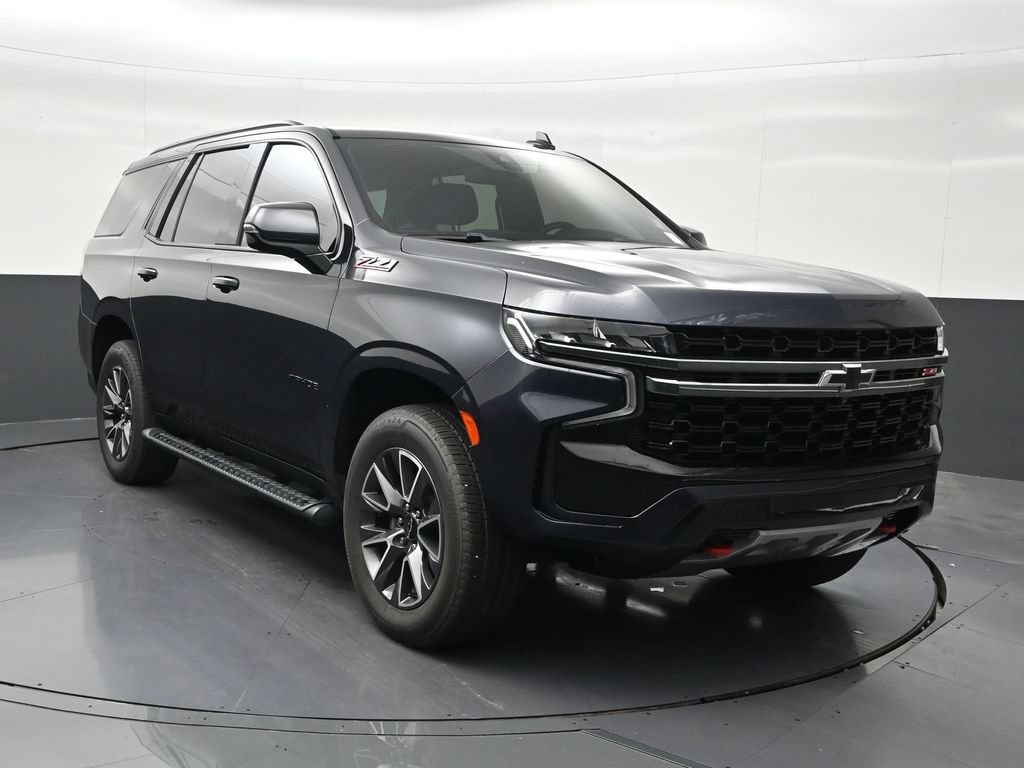 Used 2022 Chevrolet Tahoe Z71 w/ Luxury Package AWD/4WD image 8