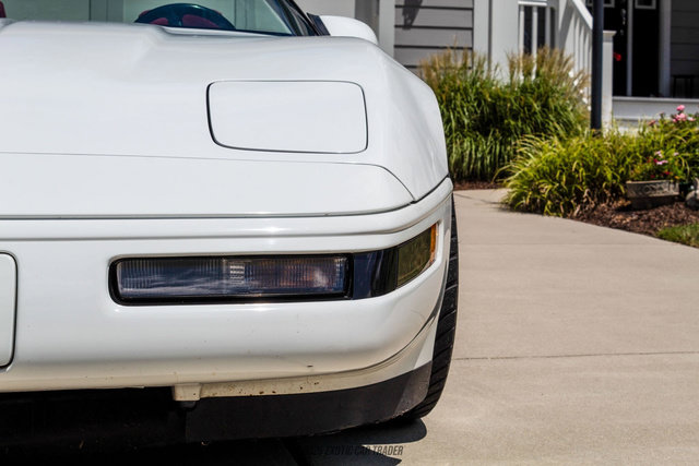 Used 1991 Chevrolet Corvette Convertible RWD image 48