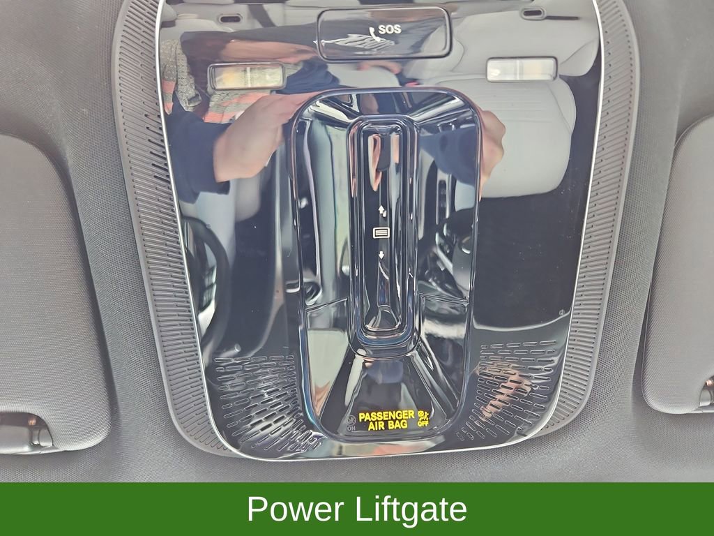 Used 2024 Mercedes-Benz GLC 300 4MATIC w/ AMG Line image 24