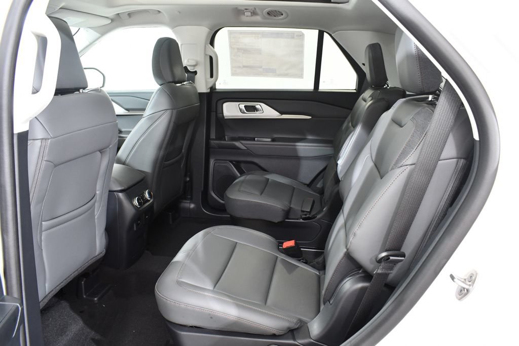 New 2026 Ford Explorer Active w/ Active Comfort Package AWD/4WD image 16