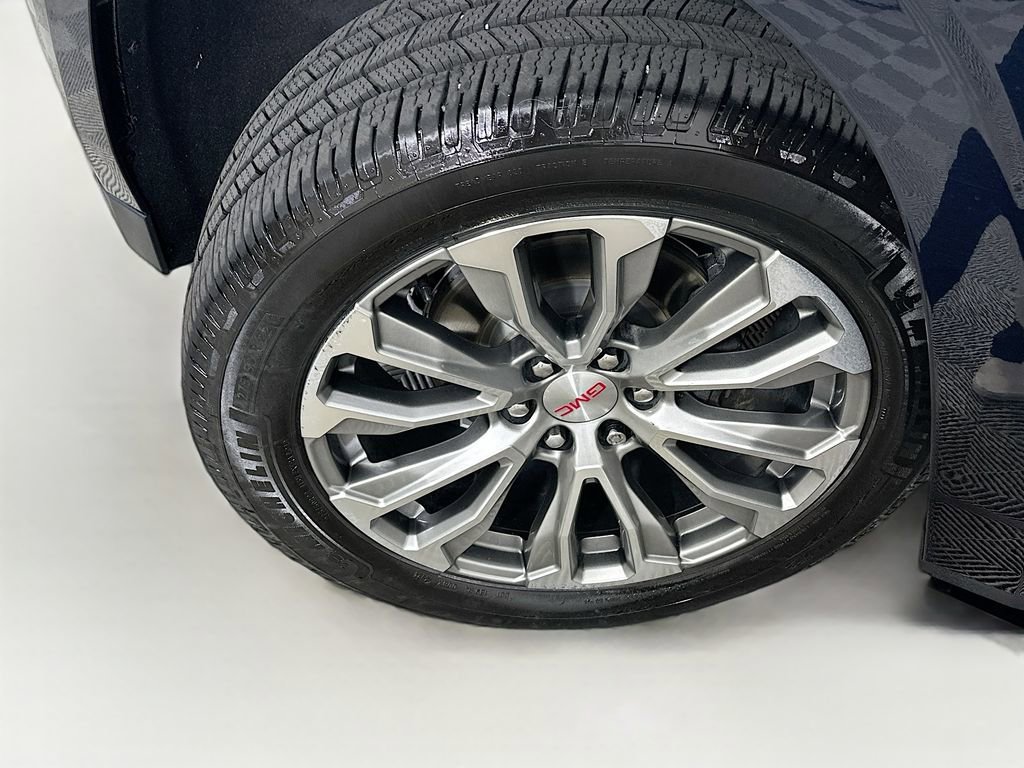 Used 2021 GMC Yukon XL Denali w/ Denali Ultimate Package RWD image 24