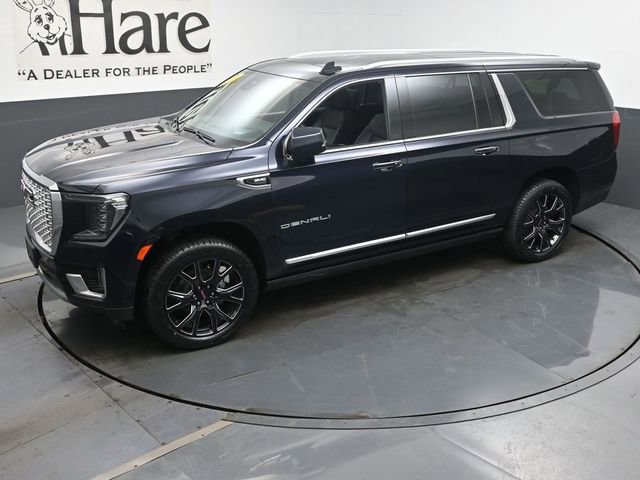 Used 2023 GMC Yukon XL Denali w/ Denali Reserve Package AWD/4WD image 47